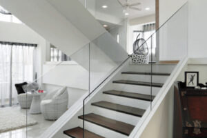 Mẫu và báo giá thi công cầu thang Ziczac đẹp