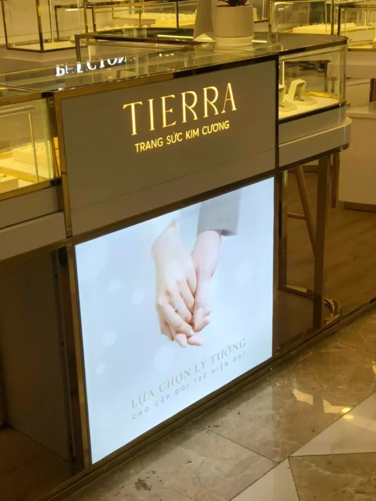 Giá Thi Công thầu thi công chuỗi cửa hàng showroom kim cương Tierra tại Hà Nội và TPHCM 